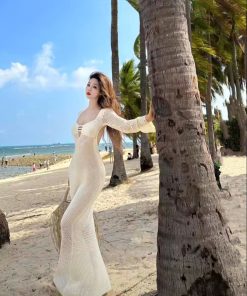 Women's Knitted Hollow Bikini Cover-Up Jacket for Beach, Sun Protection, Backless Design - Perfect for Vacations and Hot Springs