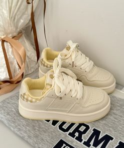 Women's Korean Style Chic Platform Sneakers - Thick-Soled White Casual Shoes for Spring 2025, Versatile Niche Design