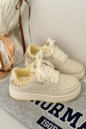 Women's Korean Style Chic Platform Sneakers - Thick-Soled White Casual Shoes for Spring 2025, Versatile Niche Design