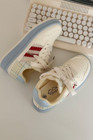 Women's Korean-Style Thick-Soled Board Shoes - Breathable Soft-Soled White Trendy Footwear for Summer 2025