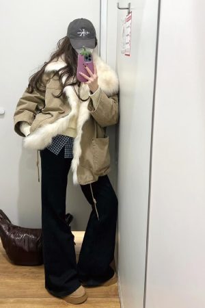 Women's Korean-Style Warm Winter Cotton Jacket with Fur Collar and Multi-Pocket Design