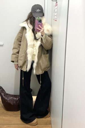 Women's Korean-Style Warm Winter Cotton Jacket with Fur Collar and Multi-Pocket Design