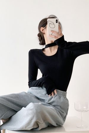 Women's Long Sleeve Fleece Hollowed-Out U-Neck Halter Top - Comfortable Slim Fit Shirt for Casual Wear