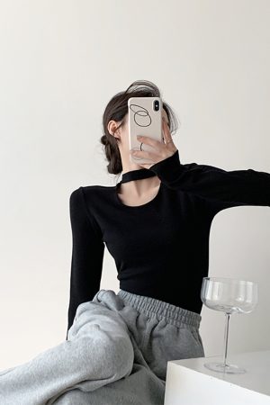 Women's Long Sleeve Fleece Hollowed-Out U-Neck Halter Top - Comfortable Slim Fit Shirt for Casual Wear
