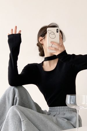 Women's Long Sleeve Fleece Hollowed-Out U-Neck Halter Top - Comfortable Slim Fit Shirt for Casual Wear