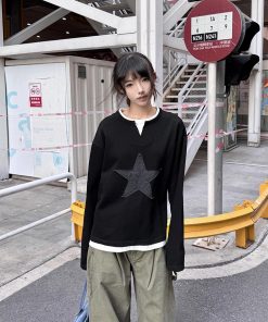 Women's Loose-Fit Long Sleeve T-Shirt with Fake Two-Piece Design and Star Patch - Trendy Spring and Autumn Top