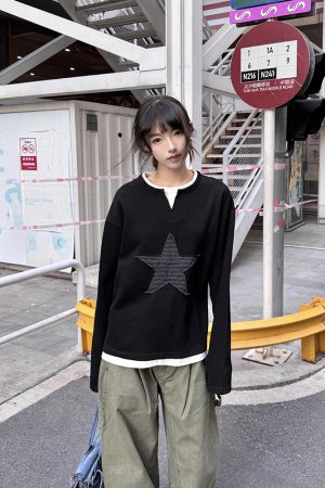 Women's Loose-Fit Long Sleeve T-Shirt with Fake Two-Piece Design and Star Patch - Trendy Spring and Autumn Top