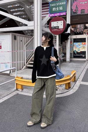 Women's Loose-Fit Long Sleeve T-Shirt with Fake Two-Piece Design and Star Patch - Trendy Spring and Autumn Top