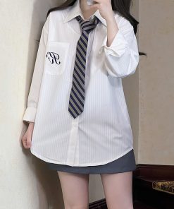 Women's Loose Fit Pudding Bear JK Shirt 2025 Spring White Blouse Top with Unique Design, Slimming Style for Y2K and Korean Fashion