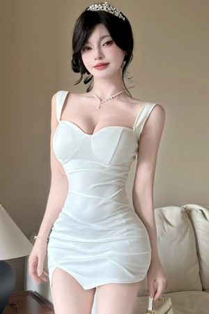Women's Low-Cut Deep V-Neck Bodycon Slip Dress - Slim Fit Waist-Cinching Nightclub Style for a Sexy Look