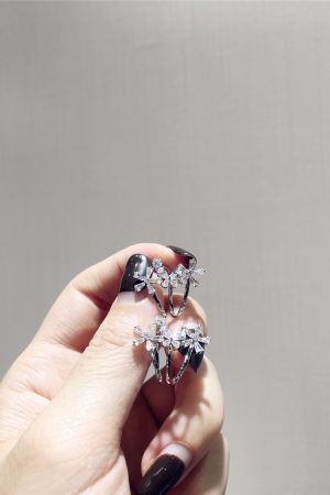 Women's Non-Pierced Diamond-Inlaid Butterfly Flower Metal Ear Clips - Fairy Sweet Temperament Cute Earrings