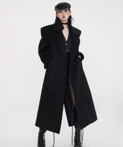 Women's Oversized Woolen Coat with Structured Shoulder Pads, Long Sleeve, Minimalist Texture, Warm Winter Style