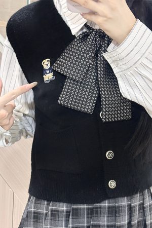 Women's Pudding Bear Knitted Vest - V-Neck Sleeveless Jacket for Autumn & Winter Layering, Cute Academy Style