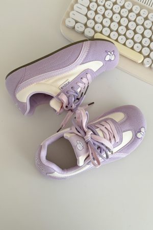 Women's Retro Black and White De Xun Sneakers - Breathable Thin Sole Casual Summer Shoes