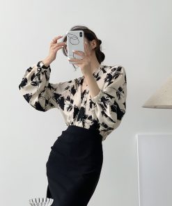 Women's Retro Chinese-Style Ink Painting V-Neck Lantern Sleeve Satin Drape Sun-Protective Shirt