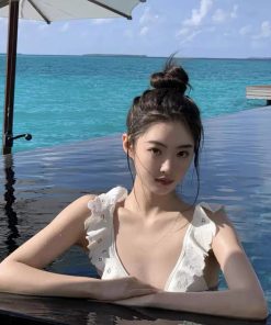 Women's Ruffled One-Piece Swimsuit - Tummy-Control, Slimming Beach Vacation Design for Hot Springs & Conservative Style