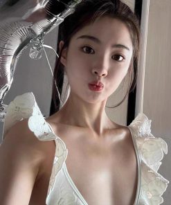 Women's Ruffled One-Piece Swimsuit - Tummy-Control, Slimming Beach Vacation Design for Hot Springs & Conservative Style