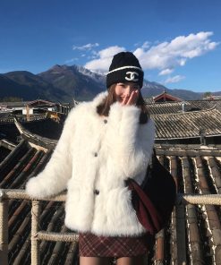 Women's Short Loose Faux Fur Coat - Elegant Plush Jacket for Winter, High-End Quality, Warm & Stylish Outerwear