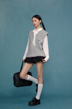 Women's Sleeveless Knitted Vest - 2025 Spring Autumn Fashion in Gray, Trendy Knit Sweater for Casual Layering