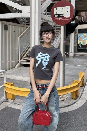 Women's Slim Fit Crop Top - Trendy Short Sleeve T-Shirt for Summer 2025, Y2K Style, Casual Chic Fashion