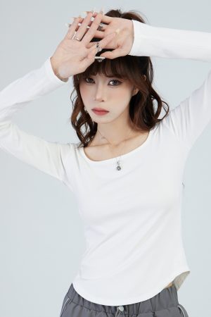 Women's Slim Fit Square Neck White Long Sleeve T-Shirt - Spicy Girl Inner Layer Base Top for Autumn Fashion
