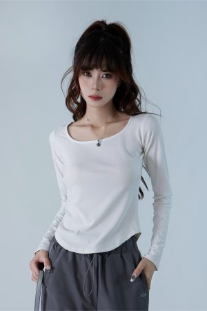 Women's Slim Fit Square Neck White Long Sleeve T-Shirt - Spicy Girl Inner Layer Base Top for Autumn Fashion