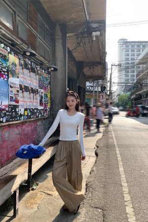 Women's Slim-Fit U-Neck Long Sleeve T-Shirt in Black, White, Gray - Basic Knitted Layer Top for Casual Style