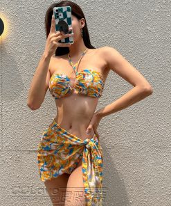 Women's Strapless Three-Piece Bikini Set for Small Bust - Gathered Design, Perfect for Beach Vacation and Hot Springs