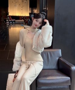 Women's Striped Ribbon V-Neck Knit Sweater - Cozy Winter Fashion Top
