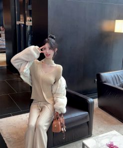 Women's Striped Ribbon V-Neck Knit Sweater - Cozy Winter Fashion Top