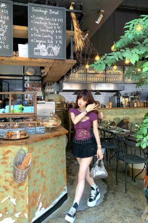 Women's Summer Short Sleeve Lace Hollow T-Shirt - Waist-Defining Slim Fit Cool Girl Style