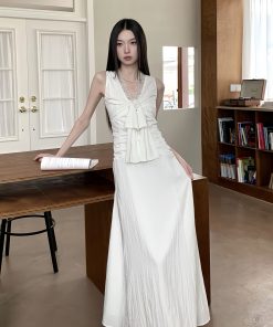 Women's Summer White French V-Neck Sleeveless Dress, Slim A-Line Long Skirt, Unique Niche Design, Elegant Casual Style
