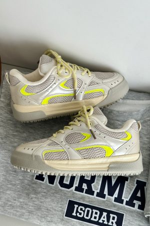 Women's Thick-Soled White Mesh Sneakers - Versatile American Style for Spring 2025 - Casual Y2K Student Footwear