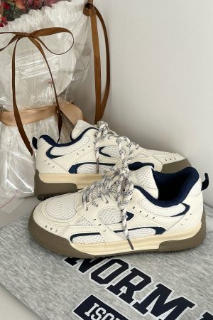 Women's Thick-Soled White Mesh Sneakers - Versatile American Style for Spring 2025 - Casual Y2K Student Footwear