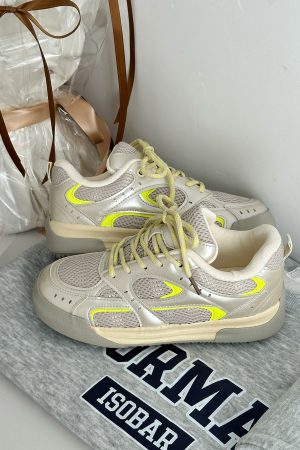 Women's Thick-Soled White Mesh Sneakers - Versatile American Style for Spring 2025 - Casual Y2K Student Footwear