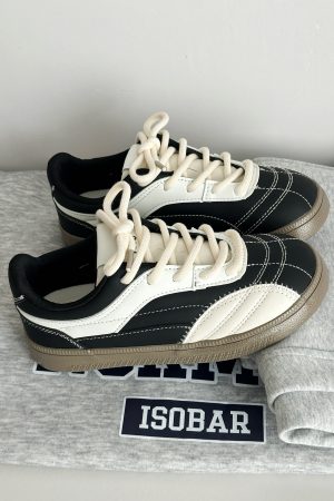 Women's Thick-Soled White Panel Shoes, 2025 Spring Versatile Niche Footwear, Soft Style for Casual and Trendy Looks