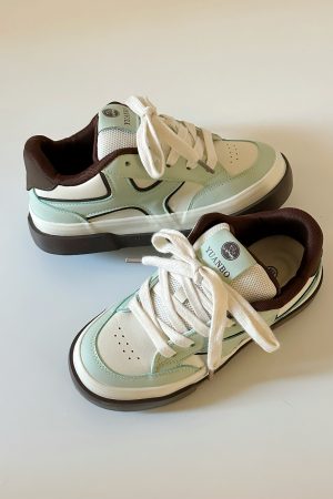 Women's Thick-Soled White Sneakers - Versatile American-style Casual Sports Shoes for Spring 2025, Perfect for Skate and Everyday Wear
