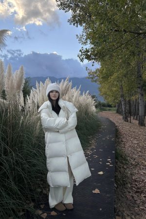 Women's Thick White Down Jacket - 90% Duck Down Winter Coat for Warmth - Stylish Winter Outerwear