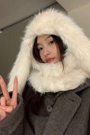 Women's Thickened Plush Hat and Scarf Set, Warm Fleece Neck Gaiter, Cute Winter Ear Protection, Cozy Two-Piece Accessory Set
