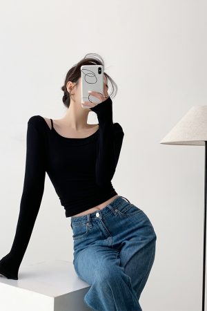 Women's Two-Piece Round Neck Long Sleeve T-Shirt - Versatile Layering Base Top for Spring 2025, Y2K Style