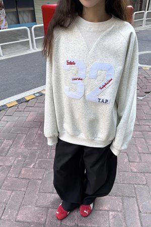 Women's Vintage American Digital AppliquÃ© Sweatshirt, Casual Round Neck Long Sleeve, 90s Inspired Couple's Style