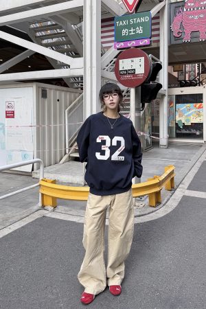 Women's Vintage American Digital AppliquÃ© Sweatshirt, Casual Round Neck Long Sleeve, 90s Inspired Couple's Style