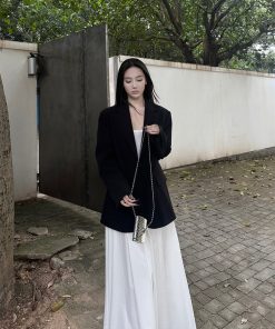 Women's Vintage Black Suit Jacket - Autumn Loose Fit Casual Blazer with Single Button & Versatile Shoulder Design