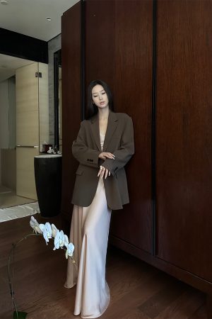 Women's Vintage Black Suit Jacket - Autumn Loose Fit Casual Blazer with Single Button & Versatile Shoulder Design
