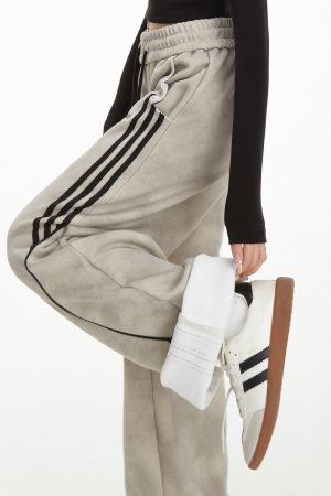 Women's Vintage Striped Sweatpants - Straight-Leg Casual Pants for Autumn, Trendy Street Style, Sporty Draped Design