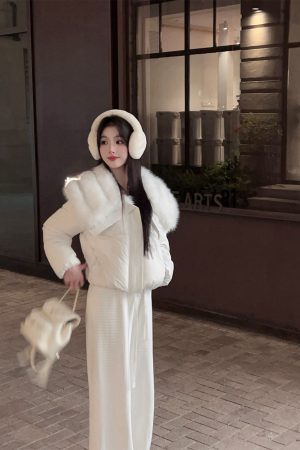 Women's White Down Jacket with Eco-Friendly Fur Collar - Short Warm Puffer Coat for Winter Fashion