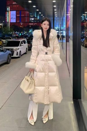 Women's White Duck Down Jacket with Fox Fur Collar - Thick Mid-Length Waist-Defining Winter Style 2025