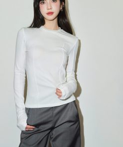 Women's White Long Sleeve Slim Fit T-Shirt - Casual Basic Top with Flattering Design for Effortless Style