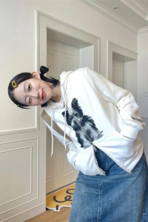 Women's White Pumpkin American Retro Hoodie, Short Double Zipper Fleece Jacket with Dog Print for Autumn & Winter Style