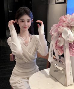 Women's White V-Neck Knitted Lace Vest Two-Piece Outfit - Spring Fashion Set, Perfect for Y2K and Korean Style Looks